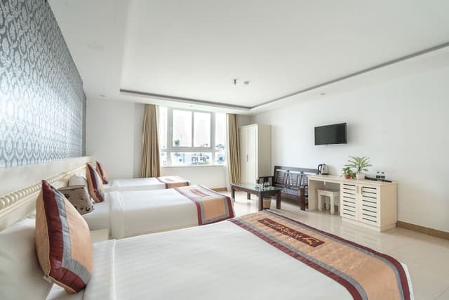 Basic Triple Room, Garden View