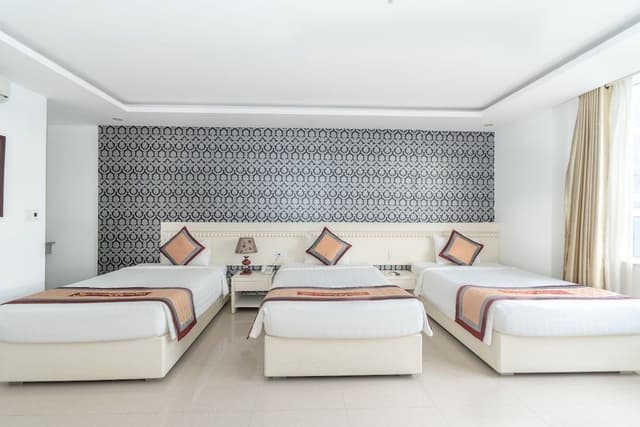 Basic Triple Room, Garden View