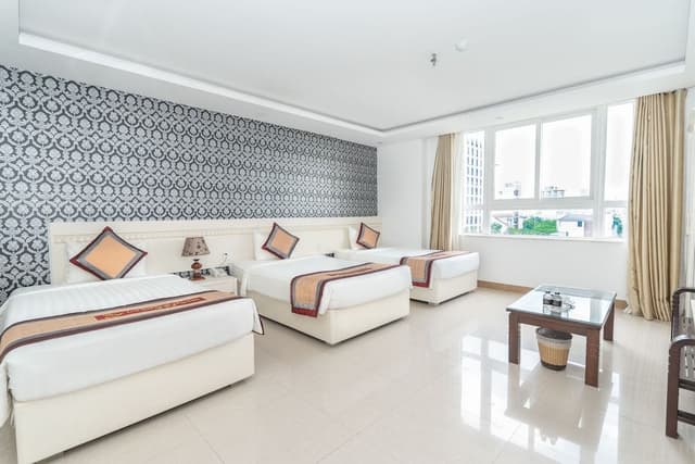 Basic Triple Room, Garden View