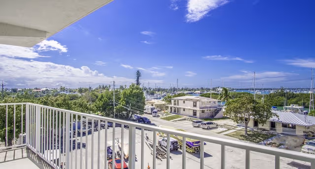 Suite, 1 Bedroom, Balcony, Bay View (King)