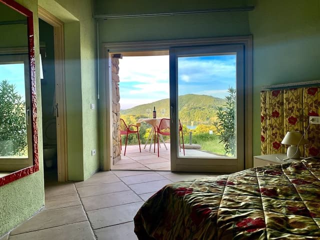 Deluxe Double Room, Lake View