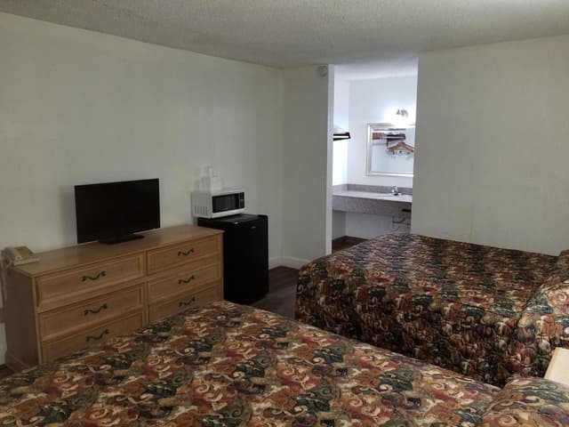 Standard Room, 2 Queen Beds, Smoking