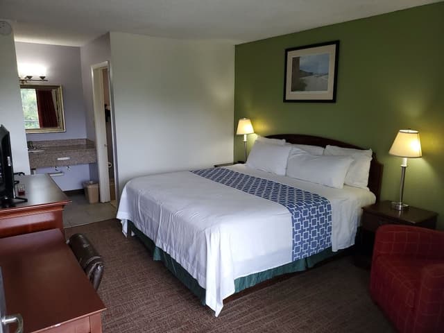 Standard Room, 1 King Bed, Non Smoking