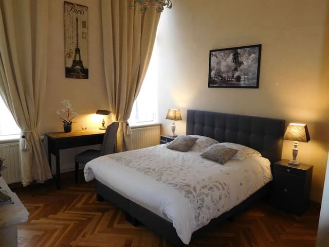 Comfort Double Room, Private Bathroom, Garden Area (Gustave Eiffel)