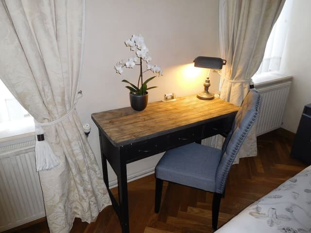 Comfort Double Room, Private Bathroom, Garden Area (Gustave Eiffel)