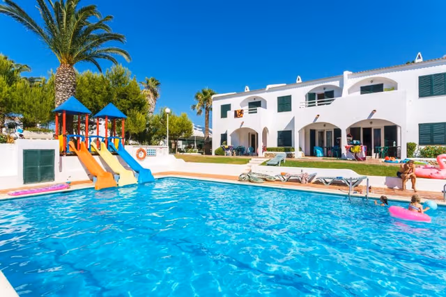 Apartment with Pool View 1+0