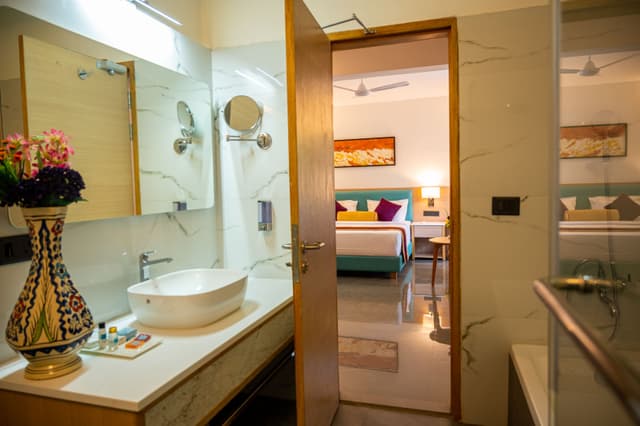 Super Deluxe Room with bathtub