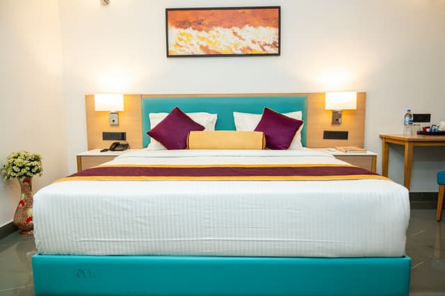 Super Deluxe Room with bathtub