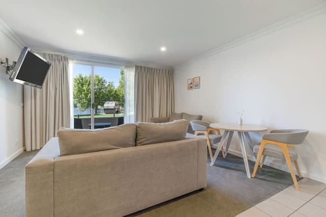 Lakeview Family Room