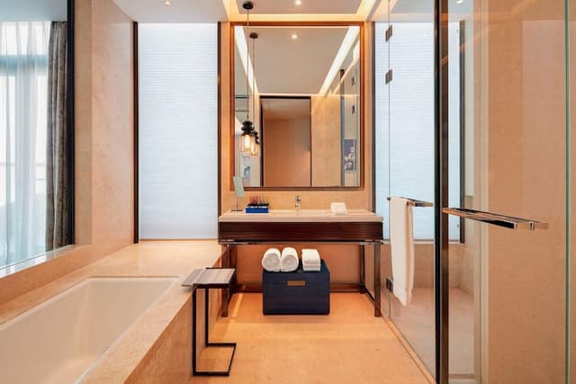 Room, 1 King Bed, City View