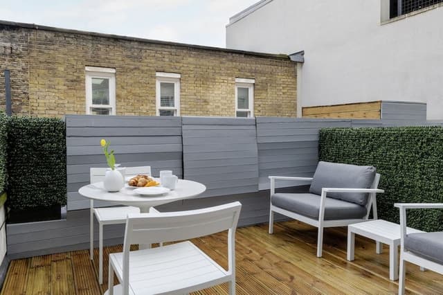 One Bedroom Platinum Suite w/ Terrace