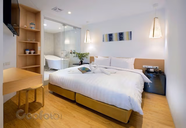 Grand Double Room, Bathtub