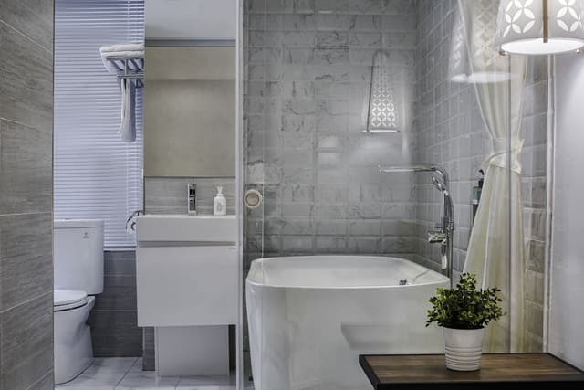 Grand Double Room, Bathtub
