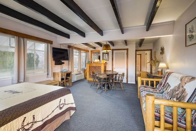 John Wayne Suite