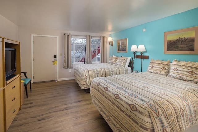 Standard Double Room, 2 Queen Beds