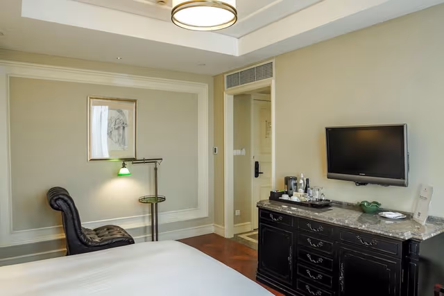 Standard King Room