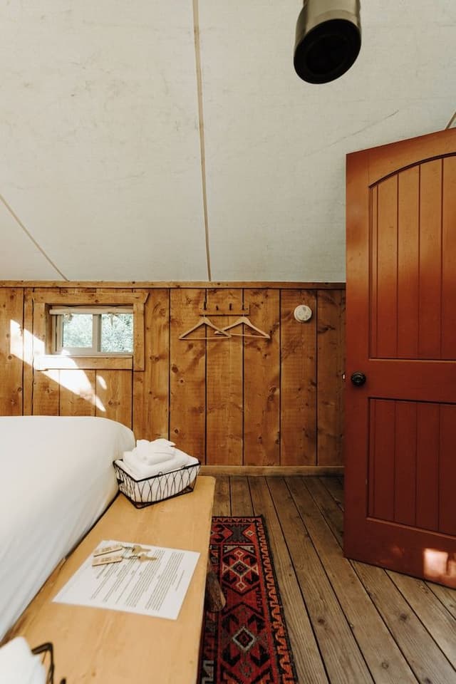 Glamping Cabin (No Electricity, No Water, No Pets )