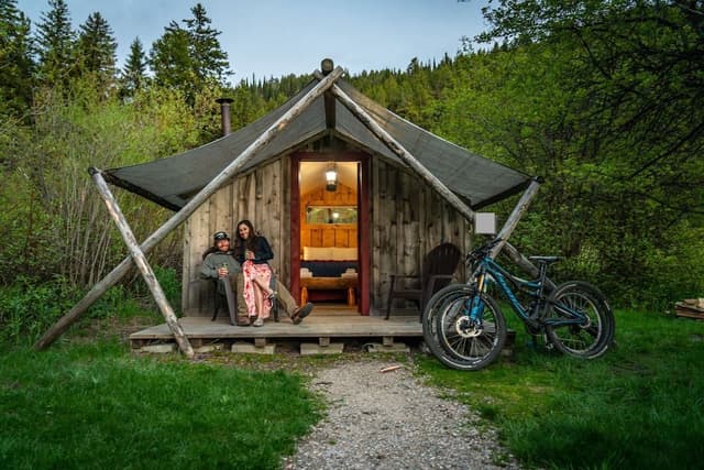 Glamping Cabin (No Electricity, No Water, No Pets )