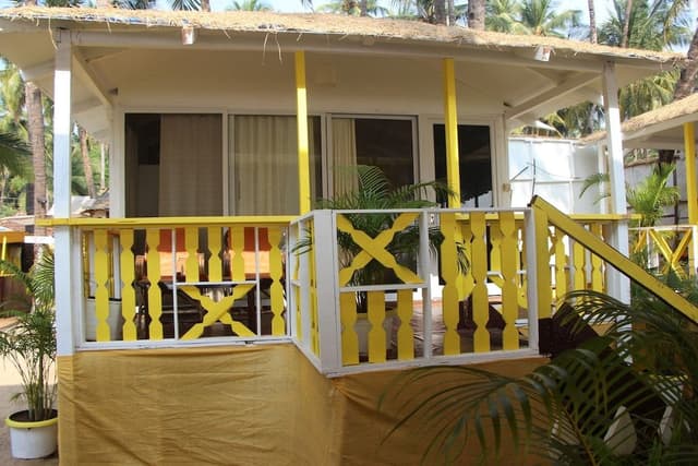 DELUXE AC SEA FACING BEACH HUT