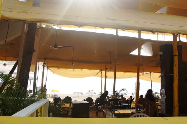 DELUXE AC SEA FACING BEACH HUT