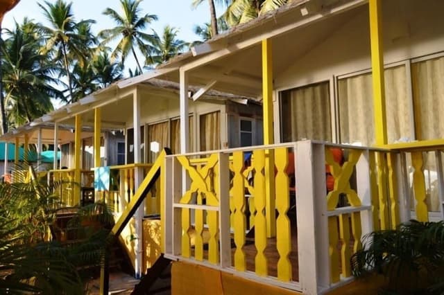 DELUXE AC SEA FACING BEACH HUT