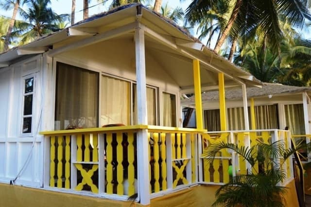 DELUXE AC SEA FACING BEACH HUT