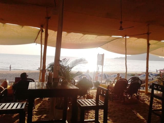 DELUXE AC SEA FACING BEACH HUT