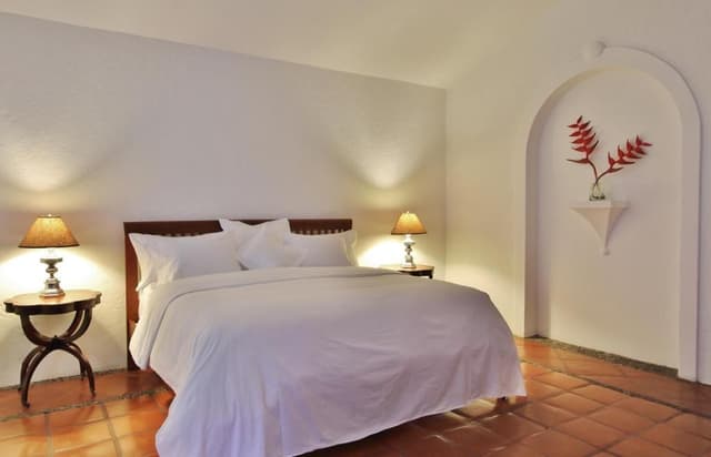 Luxury King Room