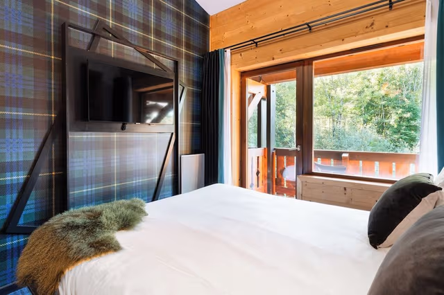 Room (La Chambre de Mamie)