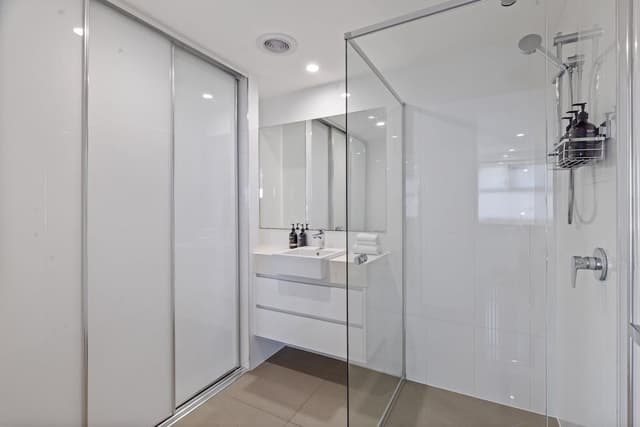 2.5 Bedroom Ocean View Apartment