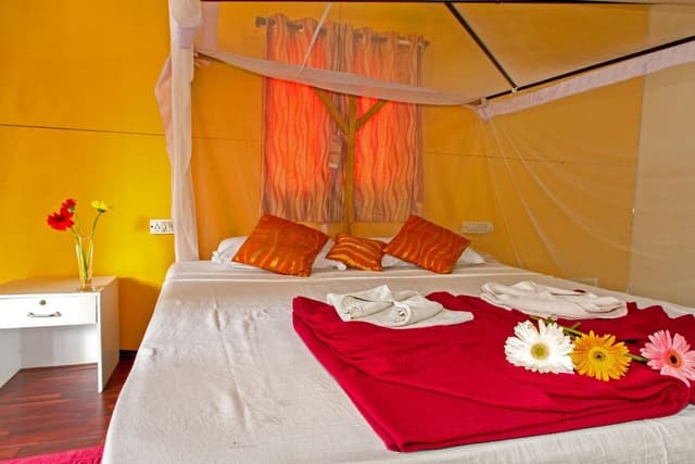 DELUXE AC GARDEN VIEW BEACH HUT