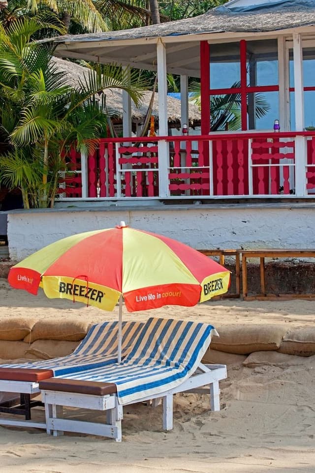 DELUXE AC PARTIAL SEA VIEW BEACH HUT