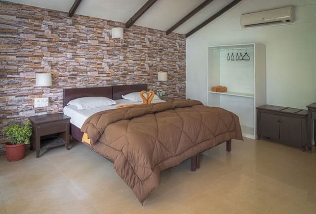 DELUXE AC SEA VIEW BEACH COTTAGE