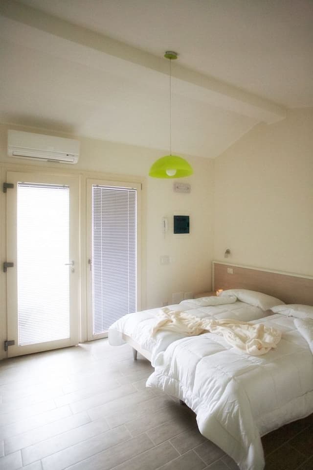 Twin Room (with extra bed)