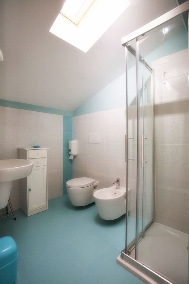 Twin Room (with extra bed)