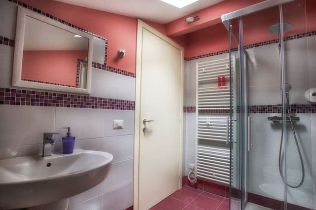 Twin Room (with extra bed)