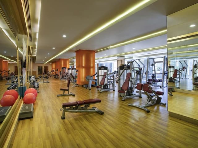 Premier King Bed with Lounge Access - Happy Hours 6:30 PM to 8:30 PM