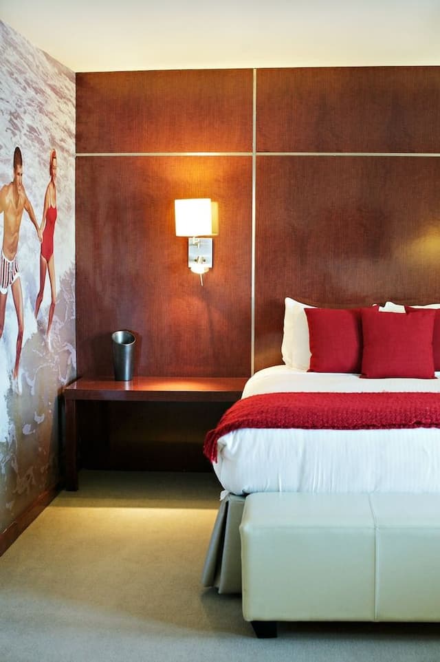Standard Room, 1 Queen Bed