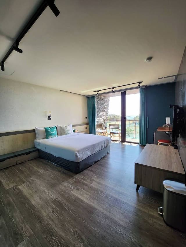 Deluxe Double Room, 1 Bedroom, Balcony, Bay View