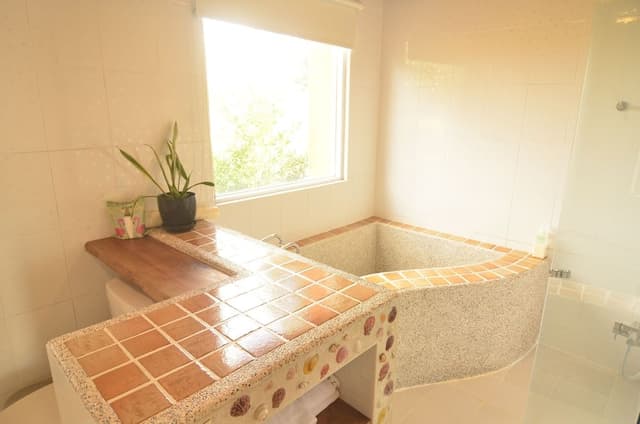 Comfort Room, Bathtub, Courtyard Area