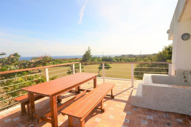 Luxury Family Room, 2 Bedrooms, Living room , Ocean View (1 double bed and 2 Japanese futons)