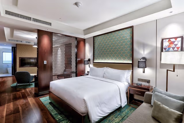 Suite, 1 Bedroom, City View