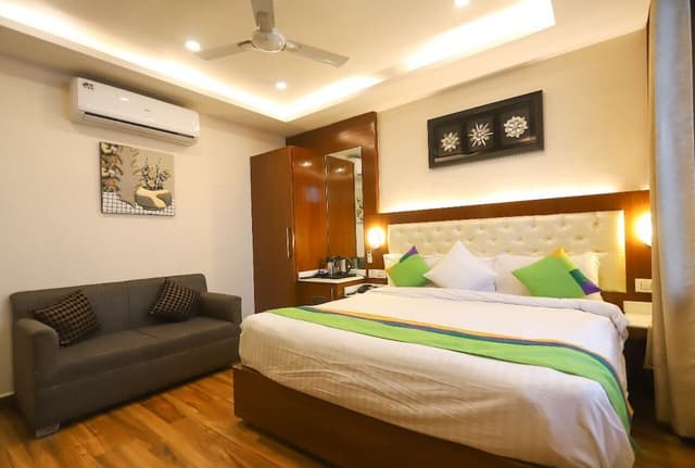 Super Deluxe Room