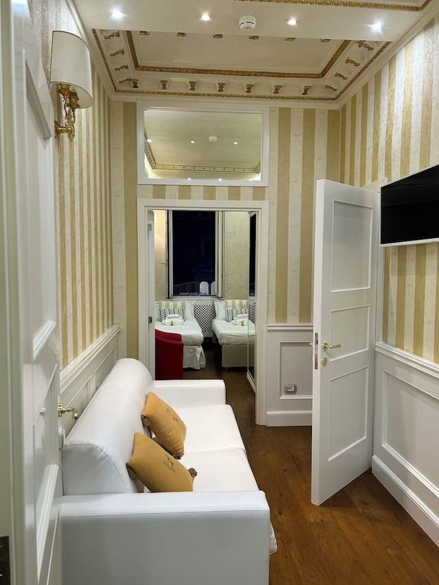 Panoramic Studio Suite, City View