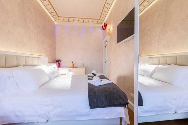 Panoramic Studio Suite, City View