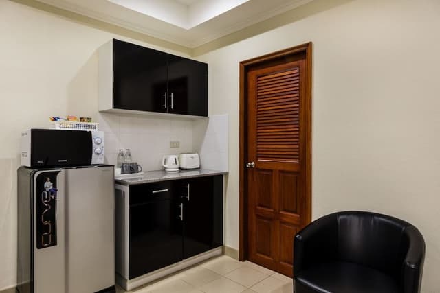 Deluxe Apt. Small Balcony