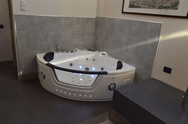 Exclusive Room, Hot Tub