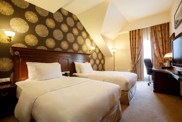 TWIN GUEST ROOM WITH CITADEL VIEW