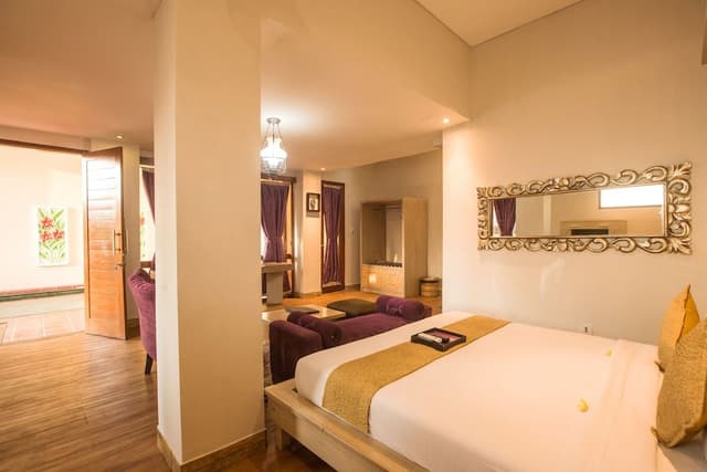 One Bedroom Pool Suite