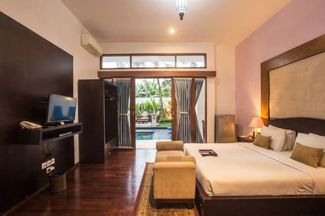 Three Bedroom Pool Suite
